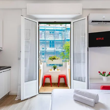 Prada & Bocconi - Cozy Studio, Fast Wifi, Tram * מילאנו