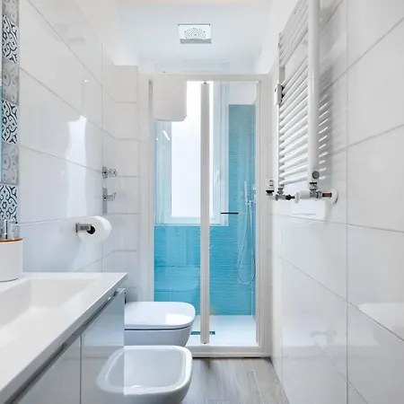 Apartment Prada & Bocconi - Cozy Studio, Fast Wifi, Tram Milan