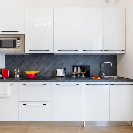 Prada & Bocconi - Cozy Studio, Fast Wifi, Tram