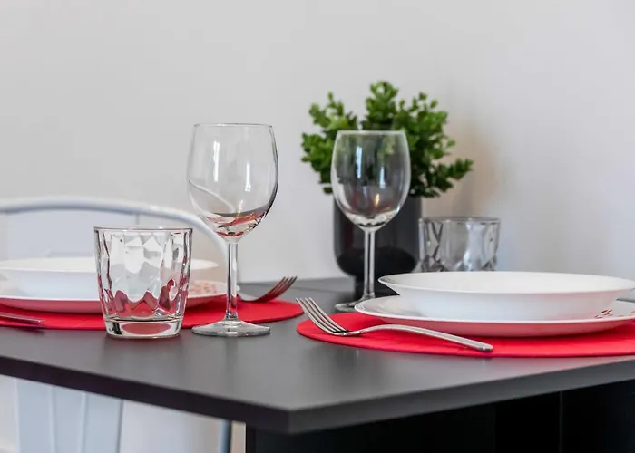 Apartment Prada & Bocconi - Cozy Studio, Fast Wifi, Tram